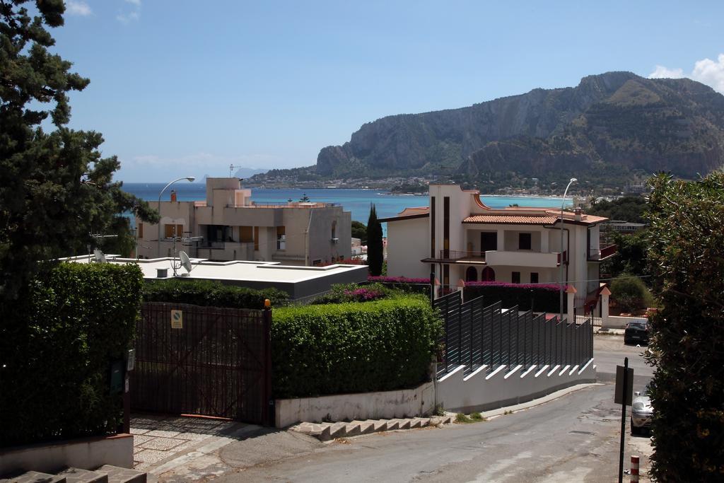 Halley House Mondello Luaran gambar