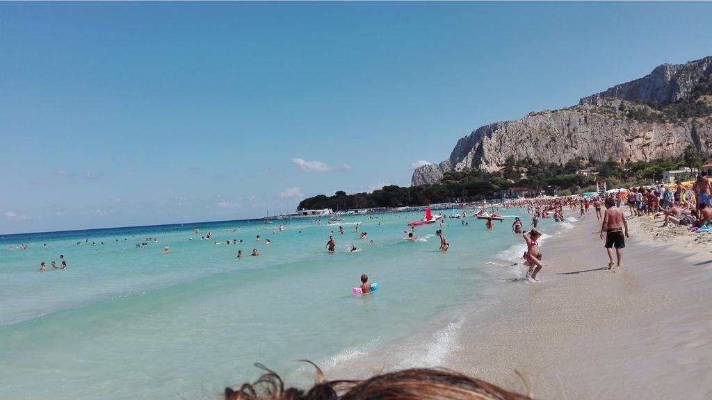 Halley House Mondello Luaran gambar